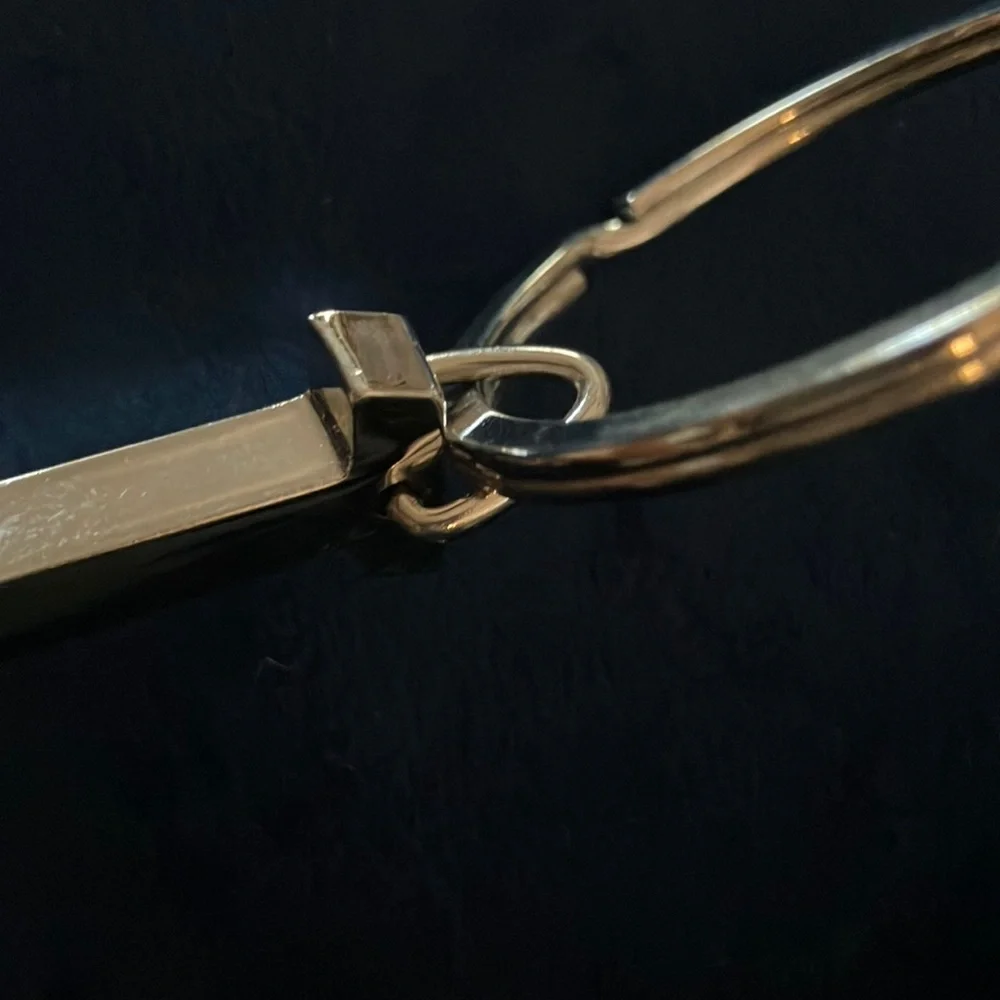 Silver Letter‎ I Heavy-duty Keychain